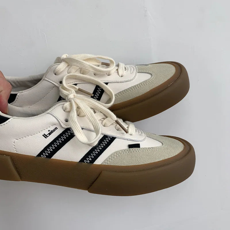 2026 Autumn New Luxury Shoes for Woman Classic Sneakers Women Leather Retro Low Cut Lace -up Casual Women Sneakers Plus Size 44