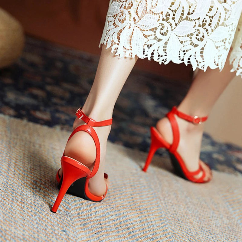 REAVE CAT Elegant Sandals Ankle Buckle Strap Narrow Open Toe 9.5cm Stiletto Heel Shoes US19 Black White A4245