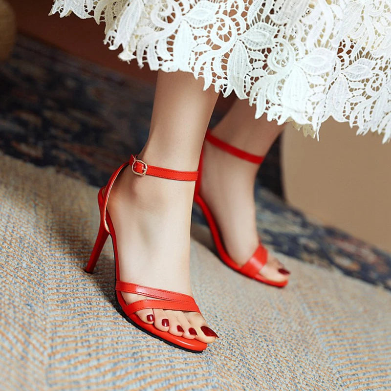 REAVE CAT Elegant Sandals Ankle Buckle Strap Narrow Open Toe 9.5cm Stiletto Heel Shoes US19 Black White A4245