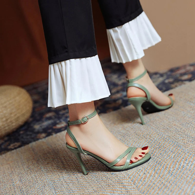 REAVE CAT Elegant Sandals Ankle Buckle Strap Narrow Open Toe 9.5cm Stiletto Heel Shoes US19 Black White A4245