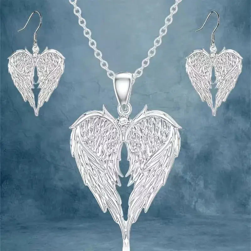 High Quality Aesthetic New Design, Silver Micro Inlaid Zircon Angel Wing Heart-Shaped Women's Pendant Necklace, Exquisite And El