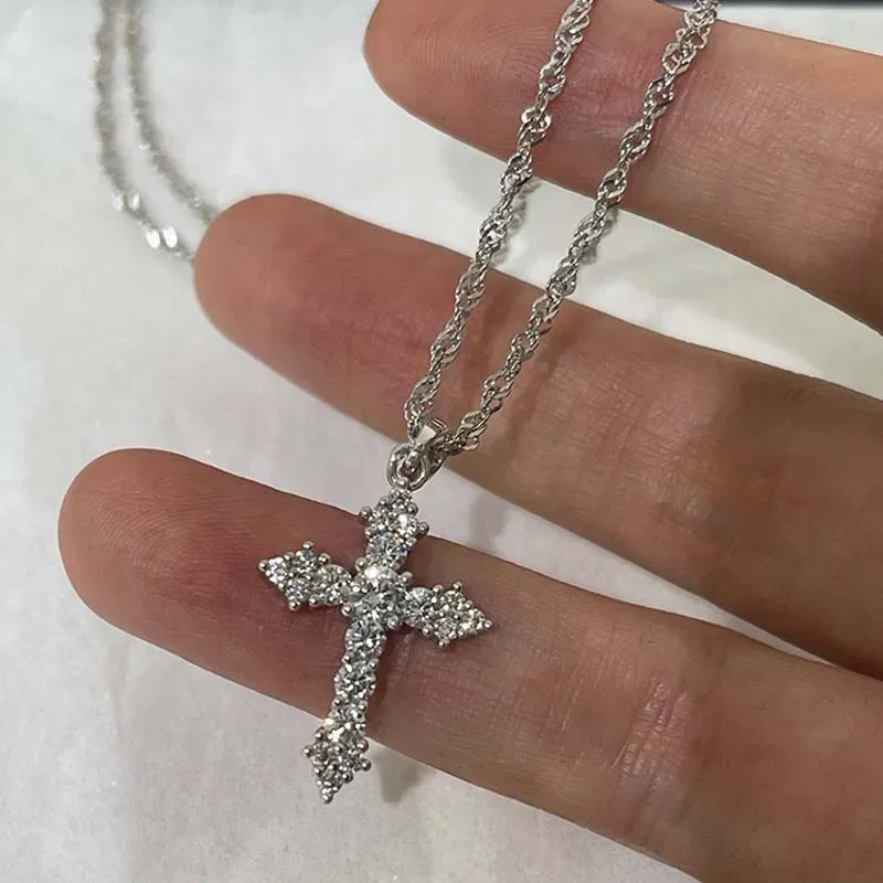 Shiny Crystal Zircon Cross Pendant Necklace for Women Simple Versatile Temperament Collarbone Chain Necklace Party Jewelry Gift