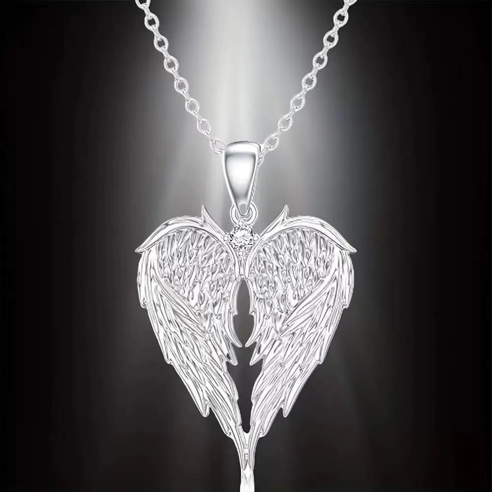 High Quality Aesthetic New Design, Silver Micro Inlaid Zircon Angel Wing Heart-Shaped Women's Pendant Necklace, Exquisite And El