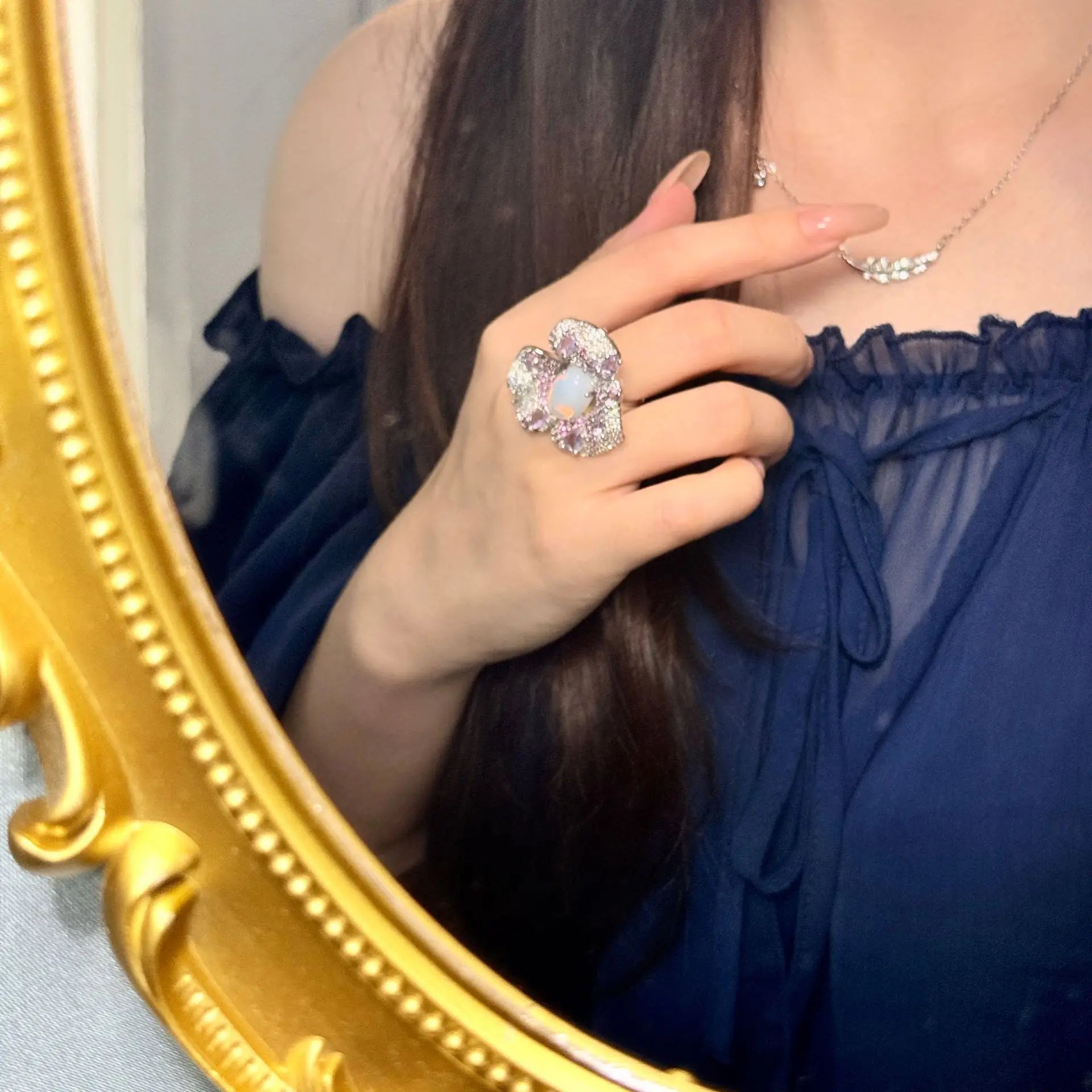 New Edition Exquisite Luxury Flower Ring with High-end Elegance, Versatile for Weddings, Balls, and Banquet Jewelry