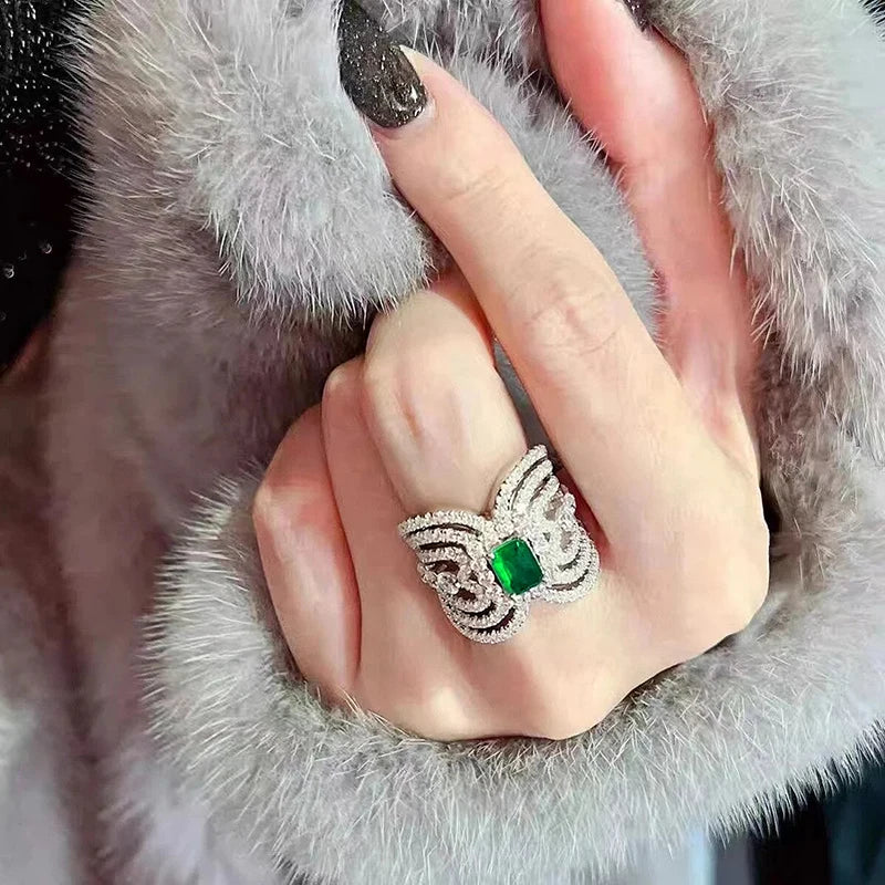 Huitan New Hyperbole Gorgeous Women Rings Full with Bling Bling Cubic Zirconia Fashion Luxury Square Green CZ Wedding Jewelry