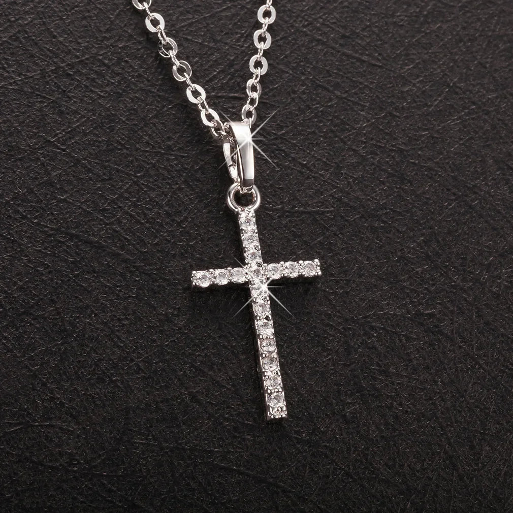 Shiny Crystal Zircon Cross Pendant Necklace for Women Simple Versatile Temperament Collarbone Chain Necklace Party Jewelry Gift