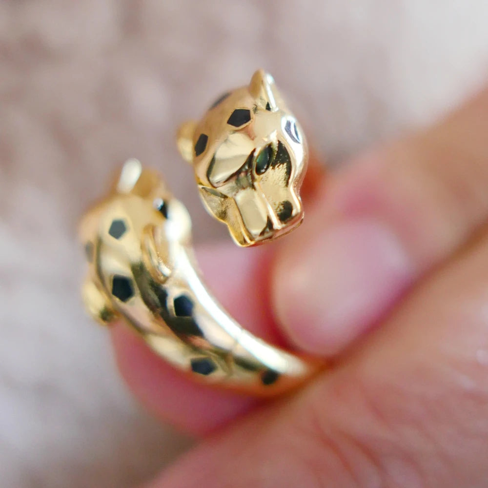 Luxury Double Panther Head Ring with Elegant Gold Plating and Detailed Accents