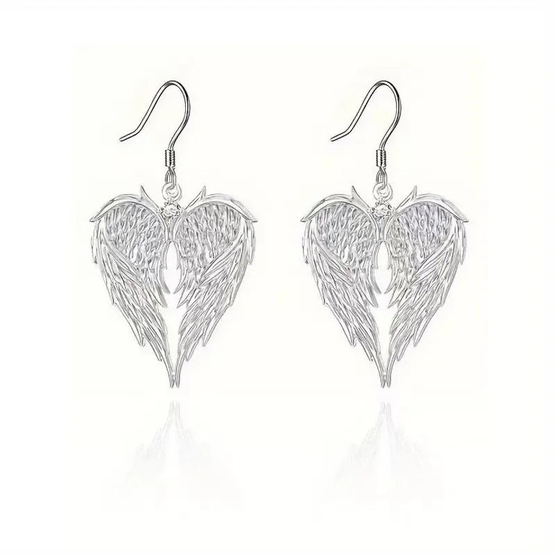High Quality Aesthetic New Design, Silver Micro Inlaid Zircon Angel Wing Heart-Shaped Women's Pendant Necklace, Exquisite And El