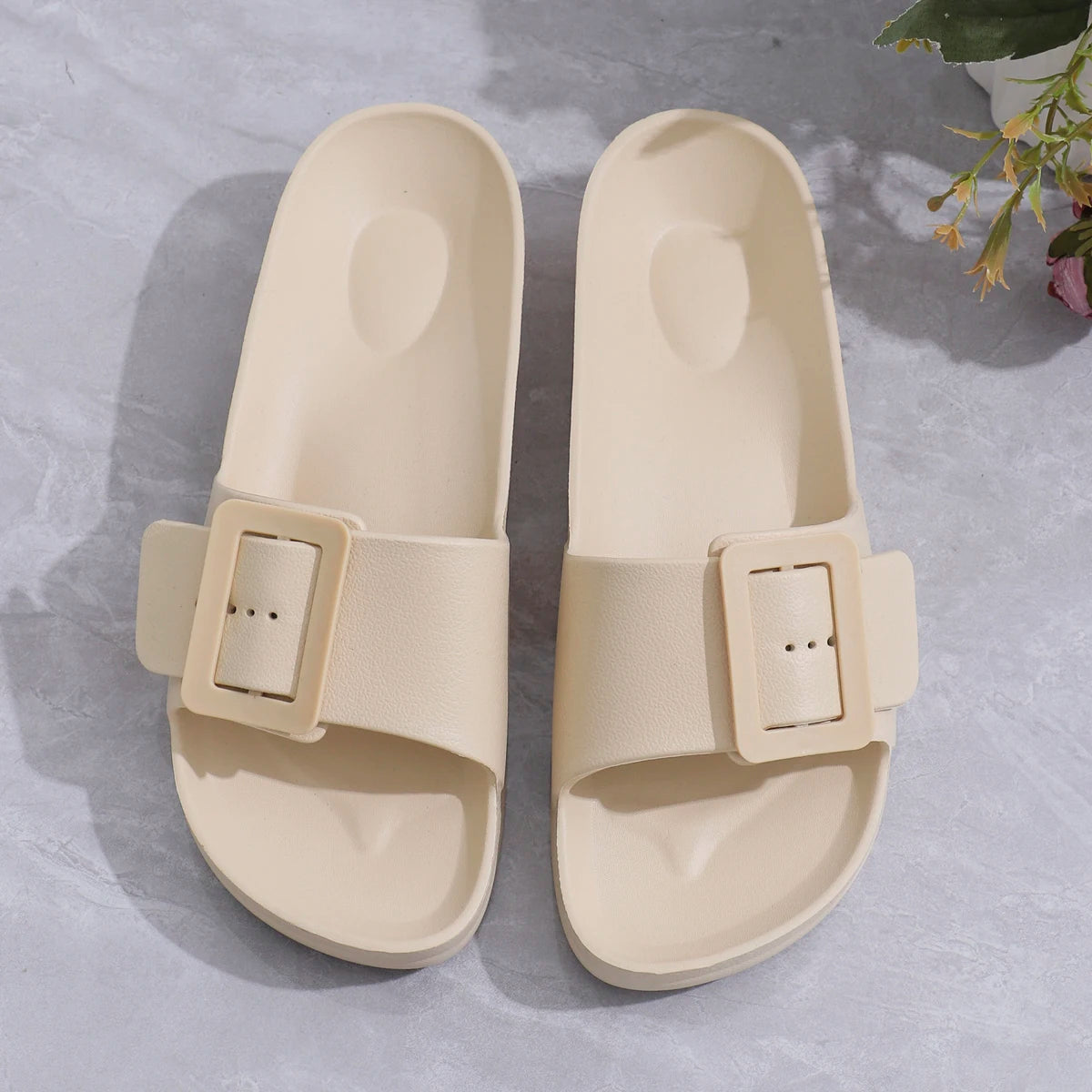 Summer Women Slippers Lightweight Buckle Thick Sole Slip-On Platform Sandals ladys Soft EVA Outdoor Beach Shoes