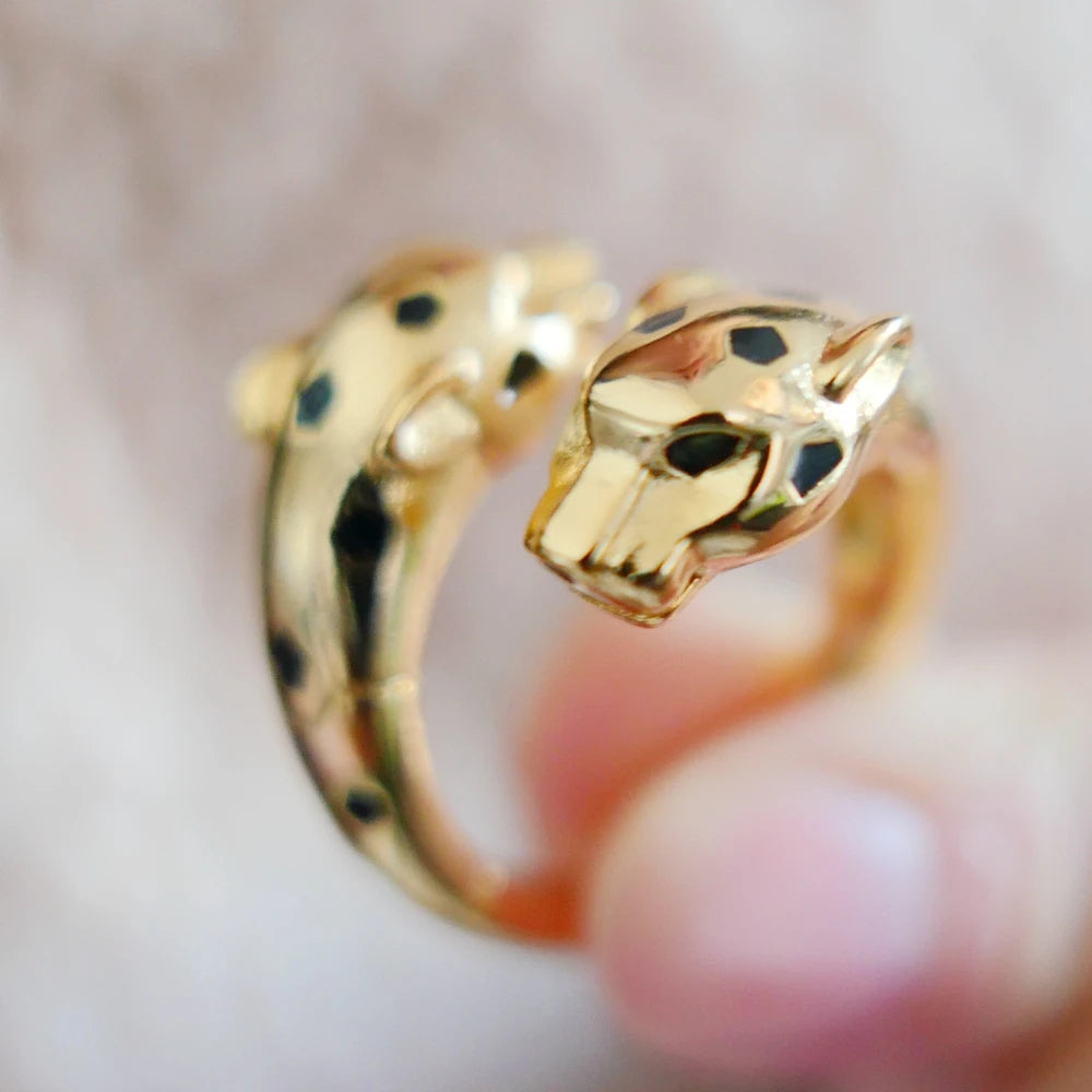 Luxury Double Panther Head Ring with Elegant Gold Plating and Detailed Accents