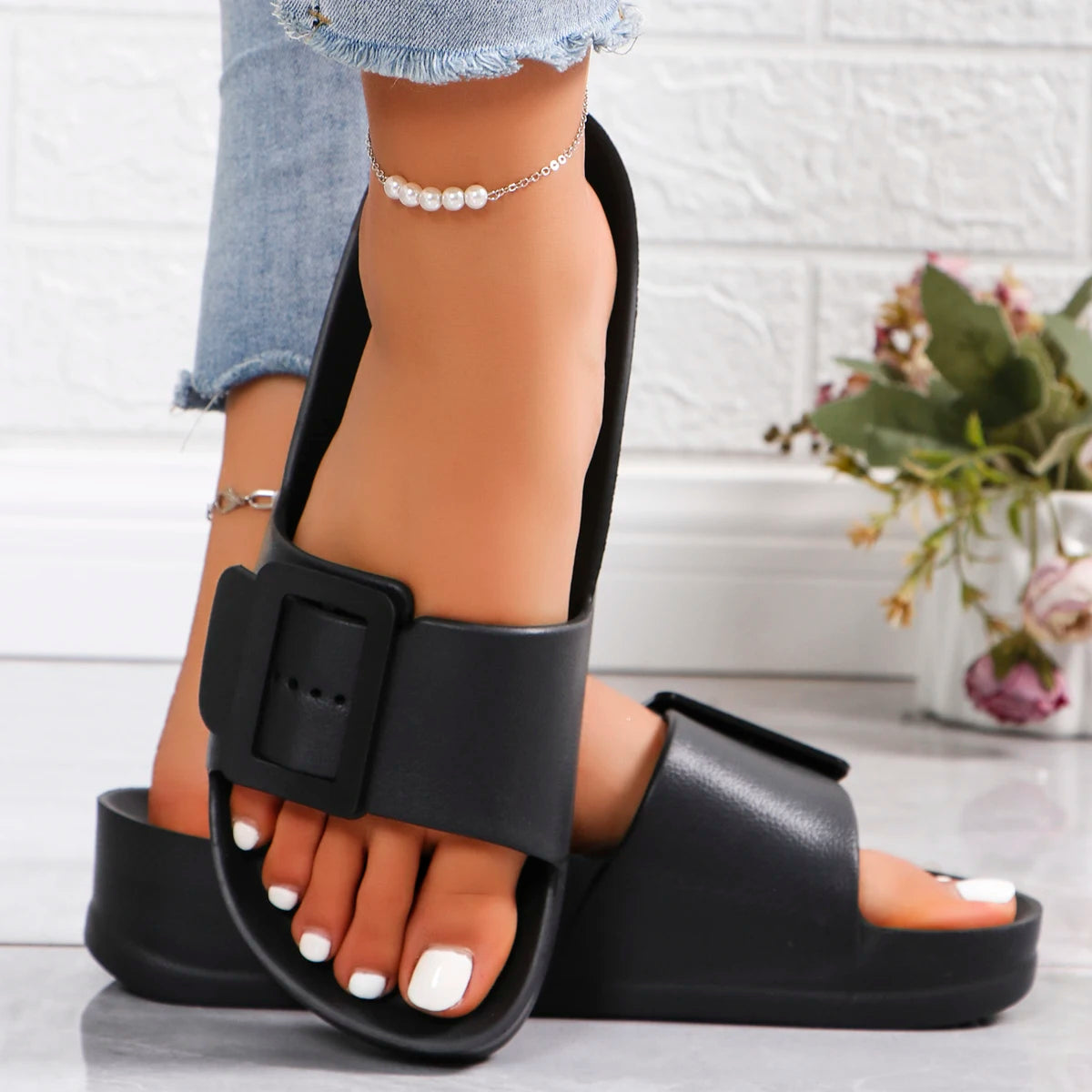 Summer Women Slippers Lightweight Buckle Thick Sole Slip-On Platform Sandals ladys Soft EVA Outdoor Beach Shoes
