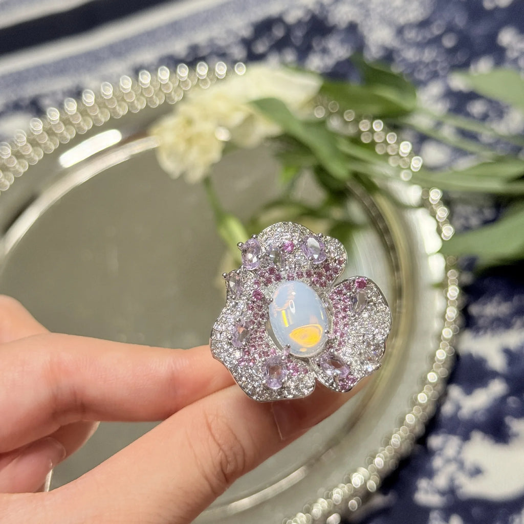 New Edition Exquisite Luxury Flower Ring with High-end Elegance, Versatile for Weddings, Balls, and Banquet Jewelry