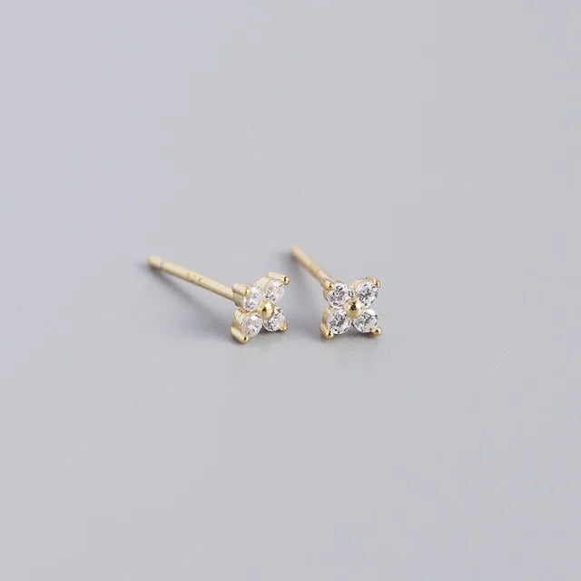New Fashion Stainless Steel Flower Small Hoop Earrings Women Korean Crystal Zirconia Cartilage Earrings Piercing Jewelry