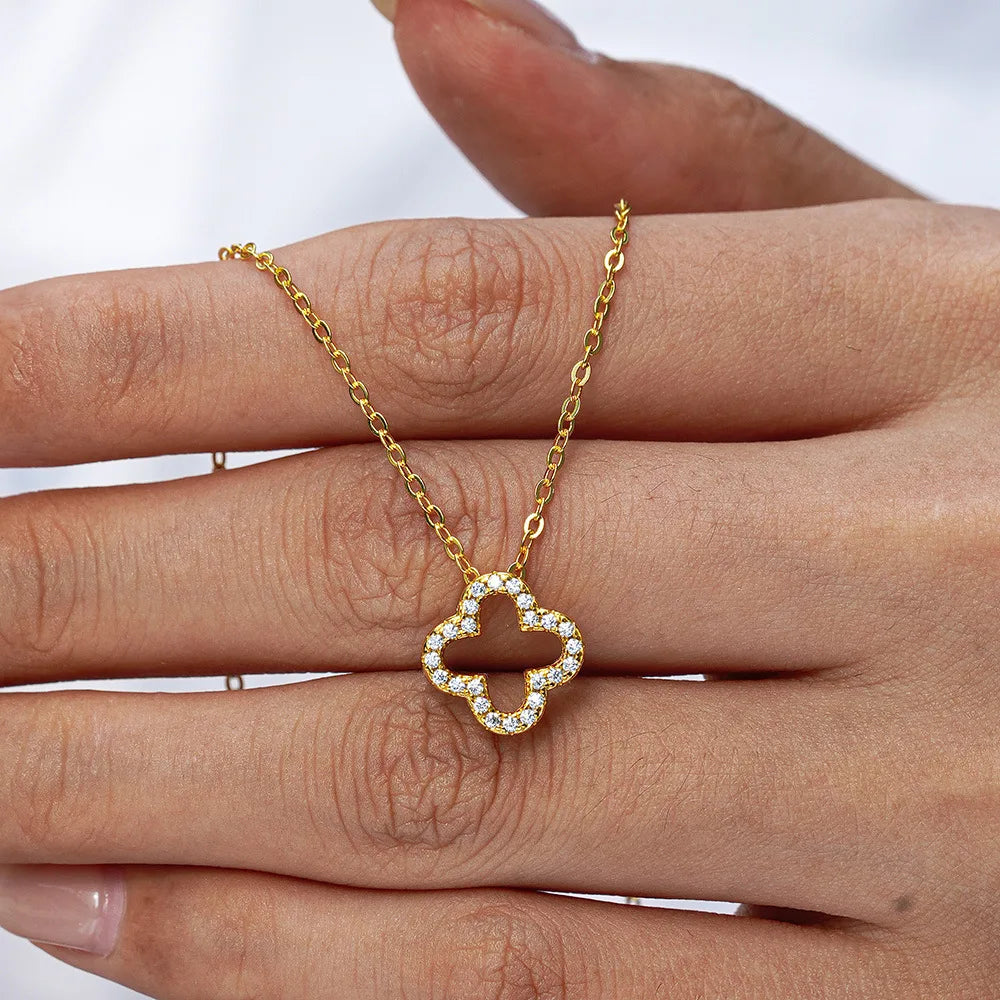 Luxury 100% Real 18k Gold Women's Lucky Grass Pendant Clavicle Chain Full Set Moissanite Necklace
